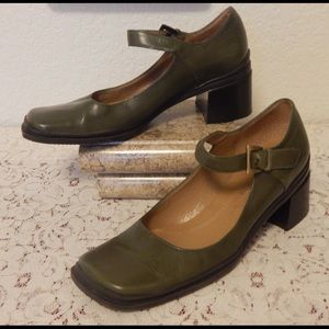 Incredible Enzo Angiolini mary janes. Sz 5.5